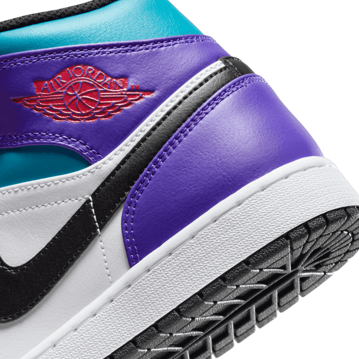 Air Jordan 1 Mid Black Toe Grape Angle 5