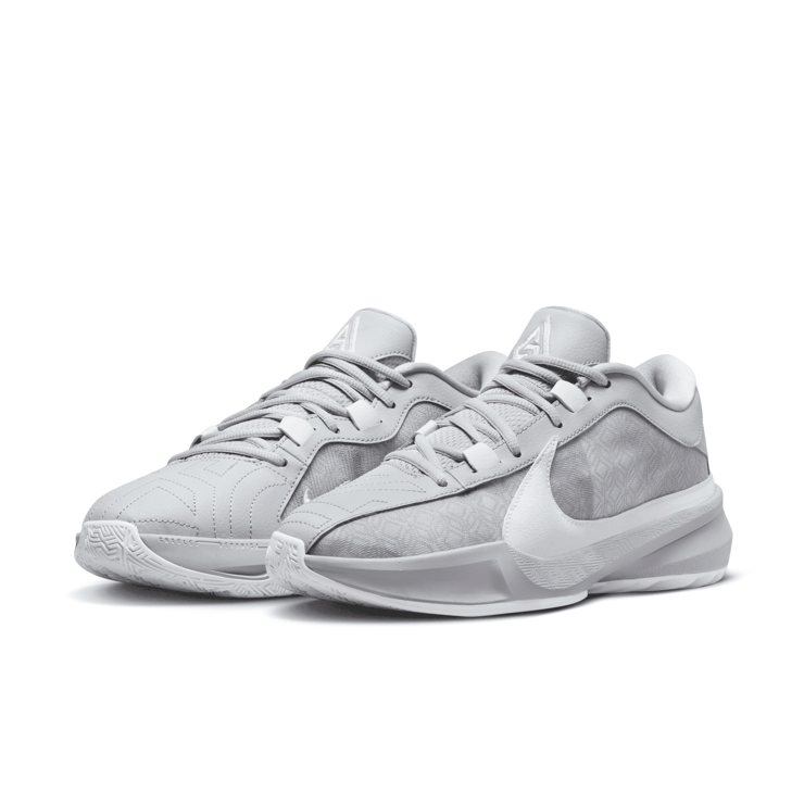 Nike Zoom Freak 5 TB Wolf Grey Angle 3