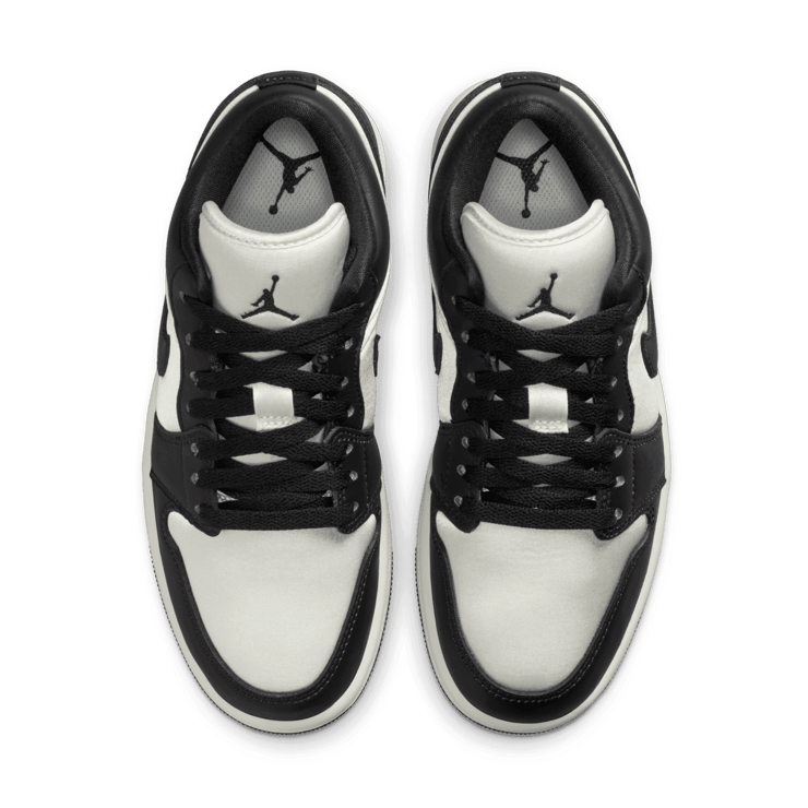 Air Jordan 1 Low SE Vintage Panda (W) Angle 1