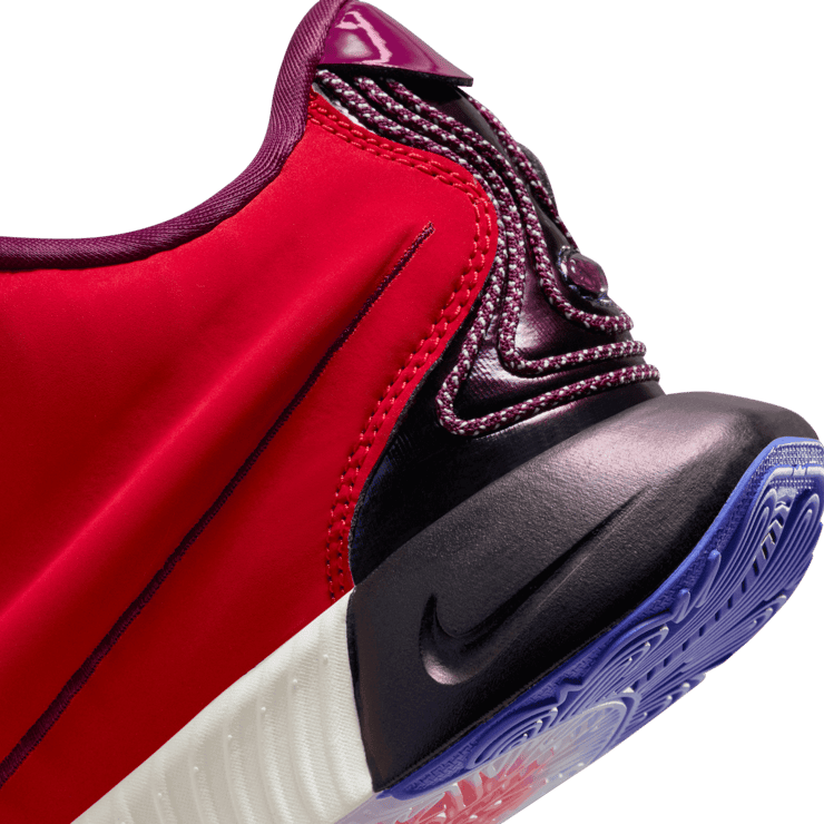 Nike LeBron 21 SE James Theater (GS) Angle 5