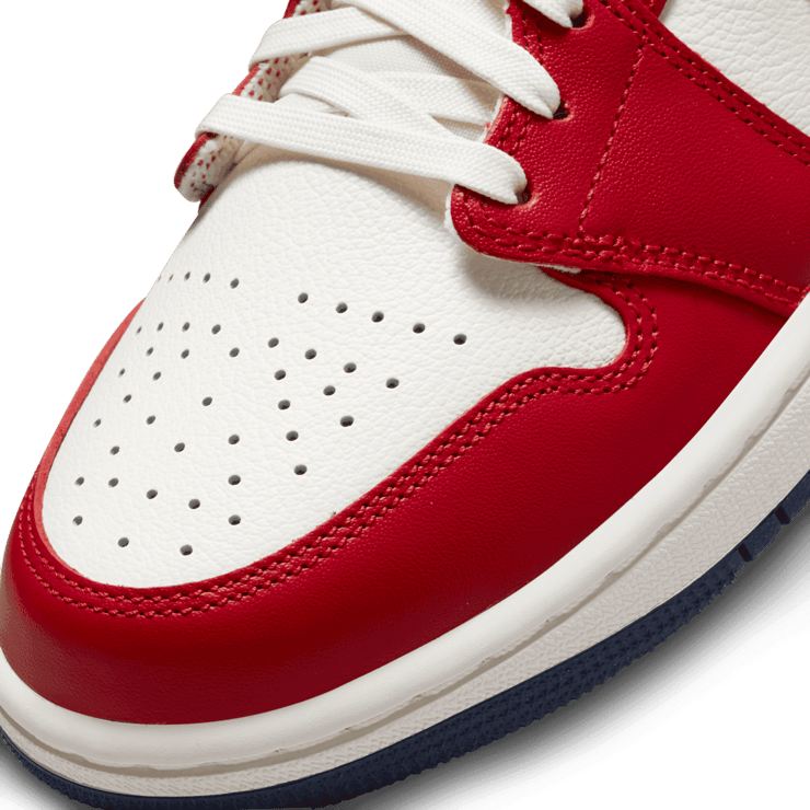 Jordan 1 Mid USA (W) Angle 4