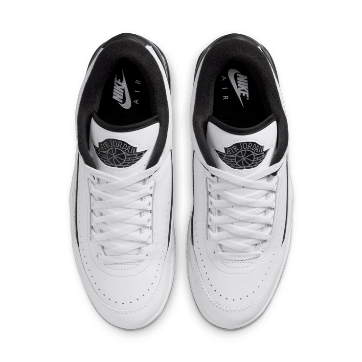 Air Jordan 2/3 White Black Angle 1