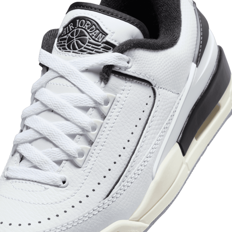 Air Jordan 2/3 White Black (GS) Angle 4