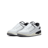 Air Jordan 2/3 White Black (GS) Angle 2