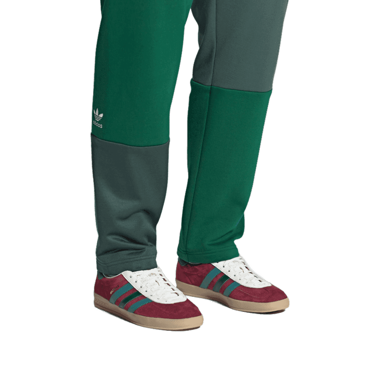 adidas Gazelle Indoor Collegiate Burgundy Arctic Fuchsia Angle 0