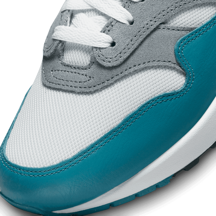 Nike Air Max 1 Cool Grey Noise Aqua Angle 4