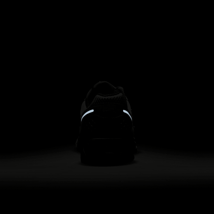 Nike Zoom Vomero 5 Light Bone Olive Angle 7