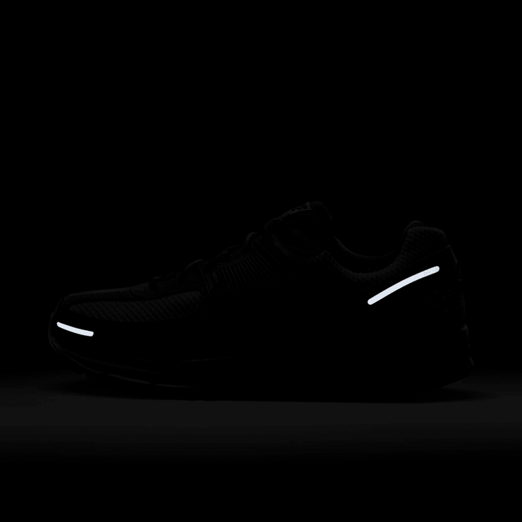 Nike Zoom Vomero 5 Light Bone Olive Angle 8