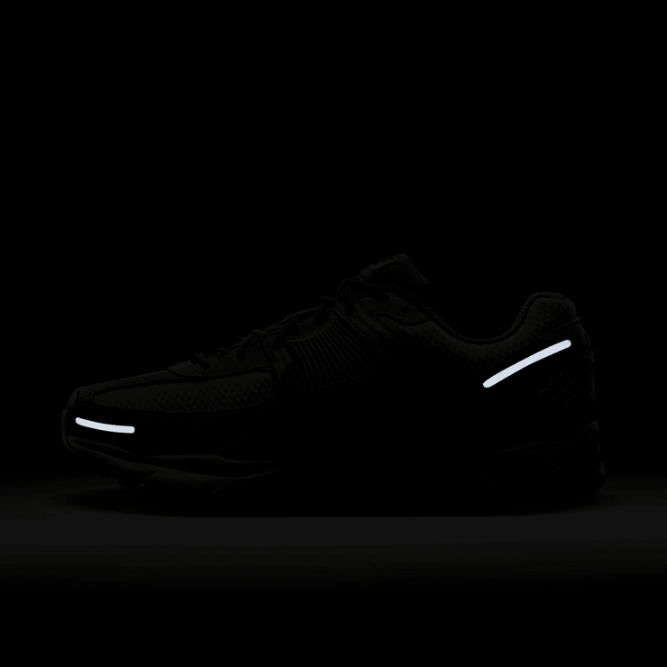 Nike Zoom Vomero 5 Light Bone Olive Angle 9