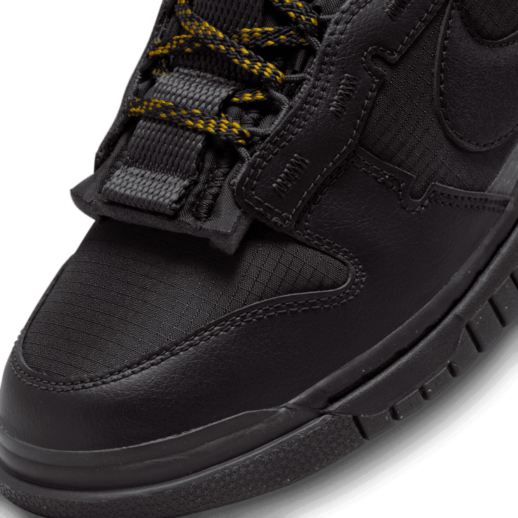 Nike Dunk Low Remastered Black Gold (W) Angle 4