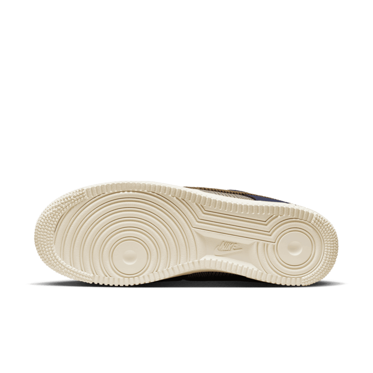 Nike Air Force 1 Low Premium Cordairoy Angle 0