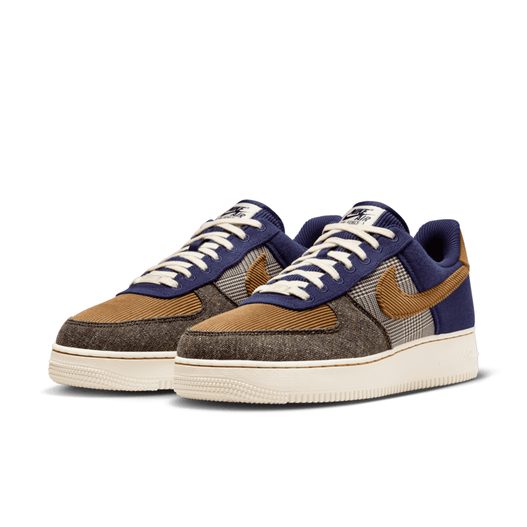 Nike Air Force 1 Low Premium Cordairoy Angle 2