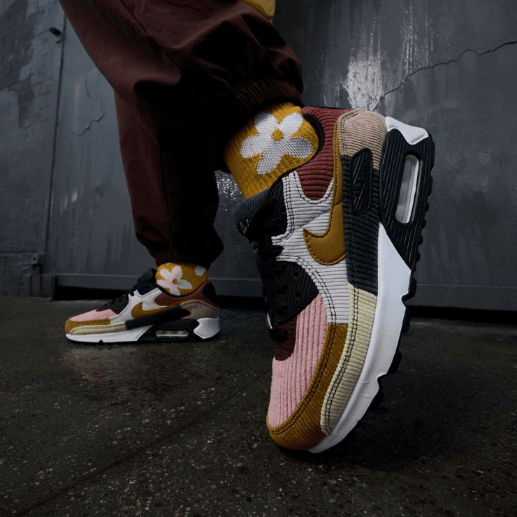 Nike Air Max 90 Cordairoy (W) Angle 0