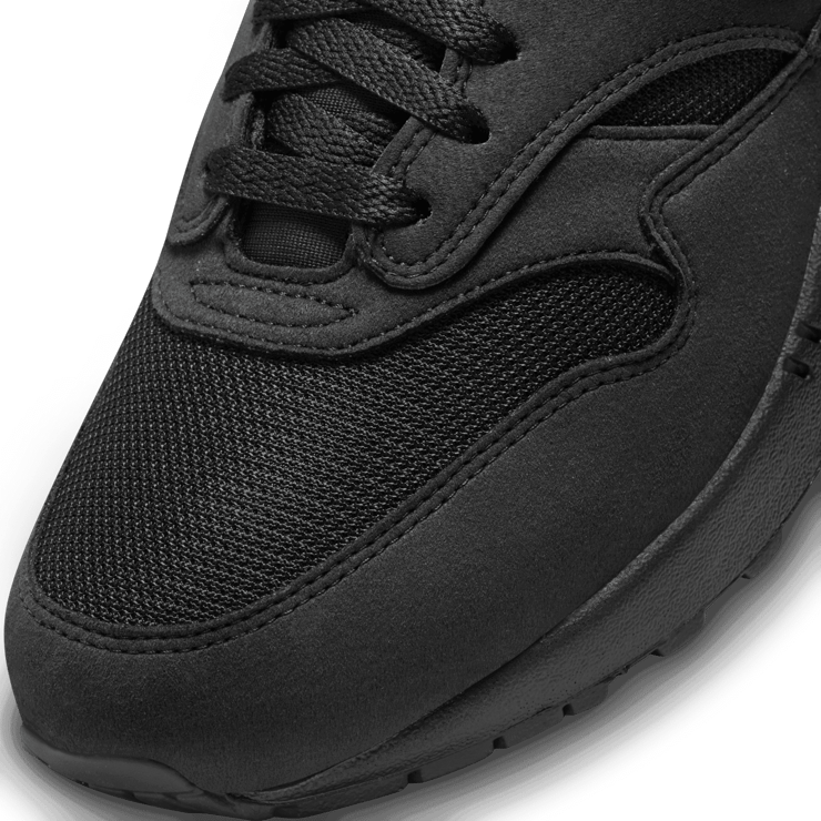 Nike Air Max 1 Black White Angle 4