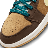 Air Jordan 1 Mid SE Seasonal Collector (PS) Angle 4