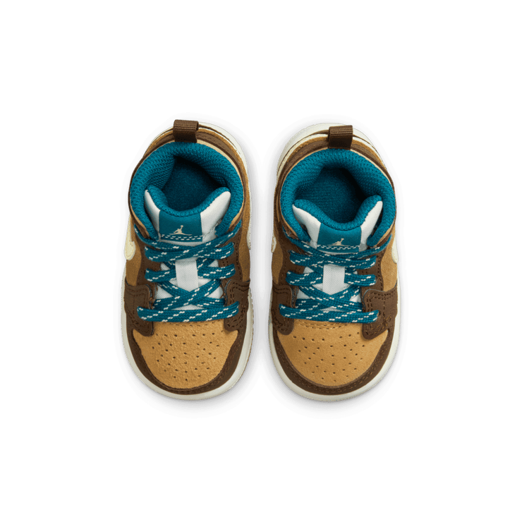 Air Jordan 1 Mid SE Seasonal Collector (TD) Angle 1