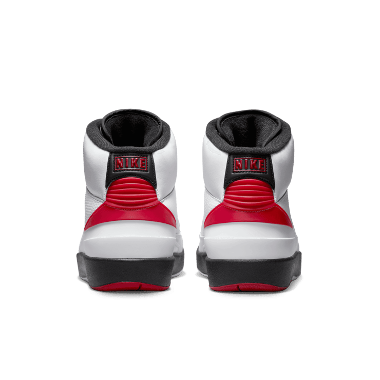 Air Jordan 2 Retro OG (2022) Angle 3