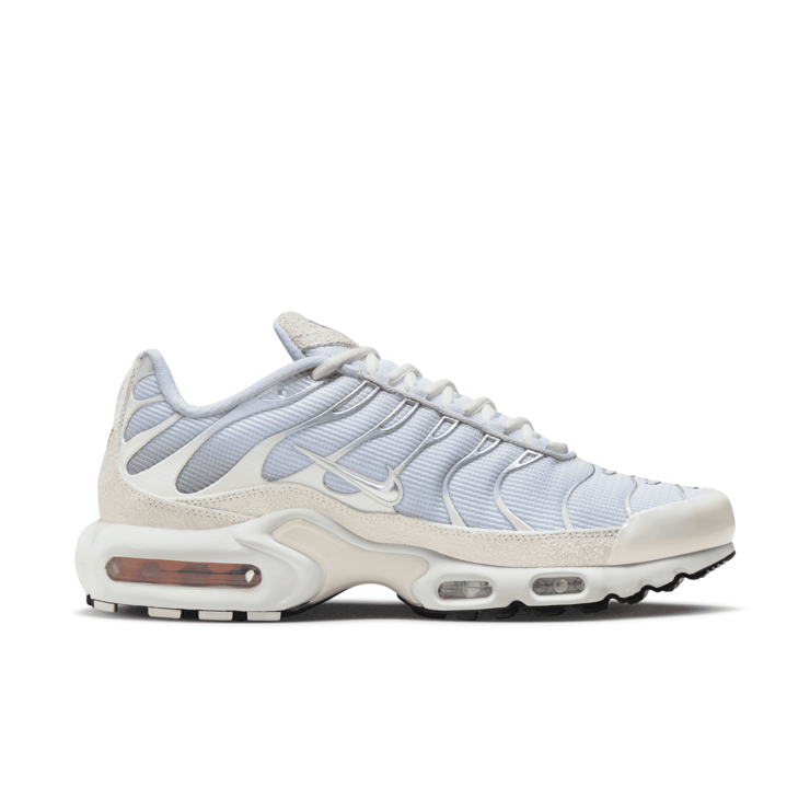 Nike Air Max Plus Sail Pure Platinum Silver Angle 1