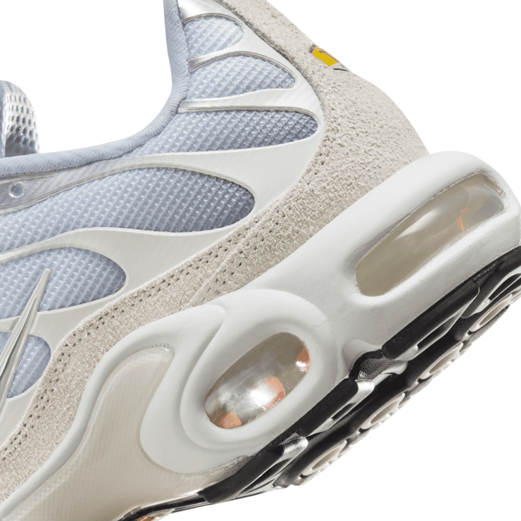 Nike Air Max Plus Sail Pure Platinum Silver Angle 5