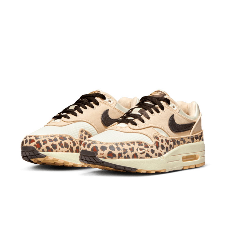 Nike Air Max 1 Leopard Print (W) Angle 3