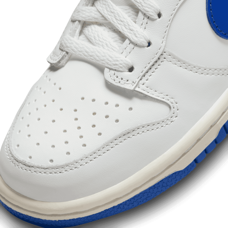 Nike Dunk Low Summit White Hyper Royal (GS) Angle 4