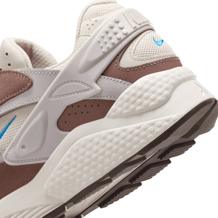 Nike Air Huarache Runner Light Orewood Brown Earth Angle 5