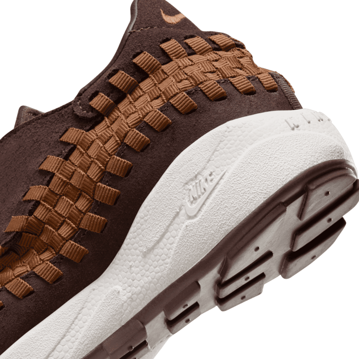 Nike Air Footscape Woven Earth Light British Tan Angle 5