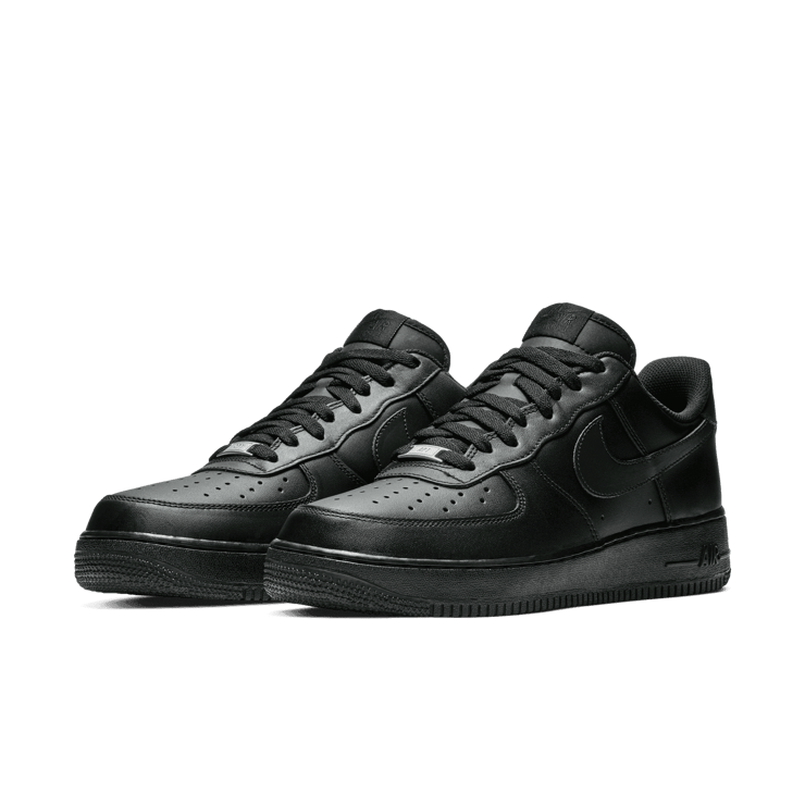 Nike Air Force 1 Low Black Angle 2