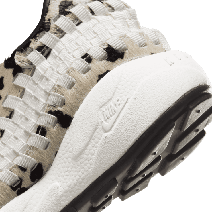 Nike Air Footscape Woven White Cow Angle 5