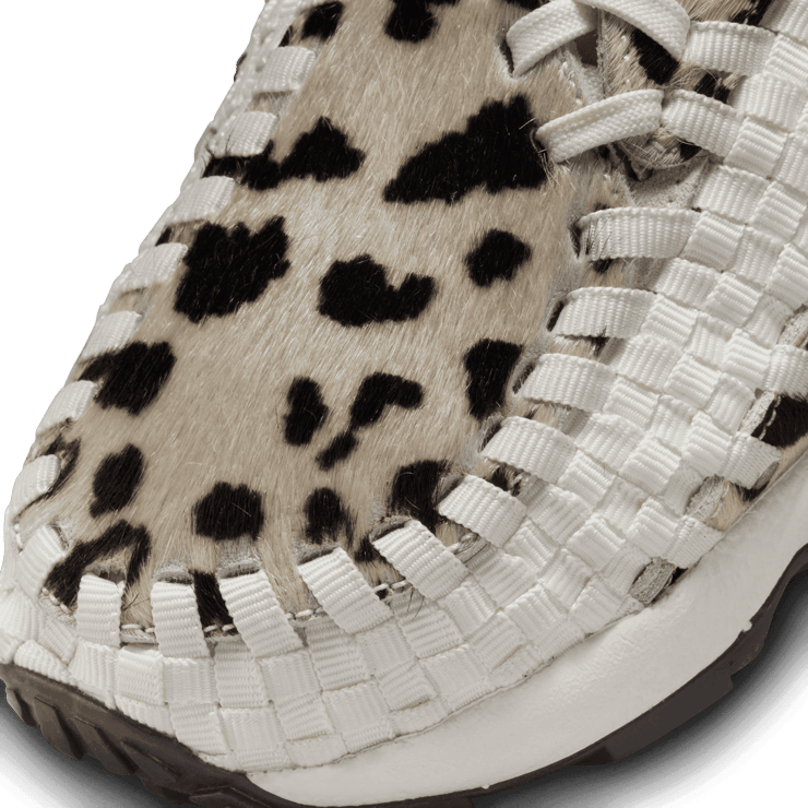 Nike Air Footscape Woven White Cow Angle 4