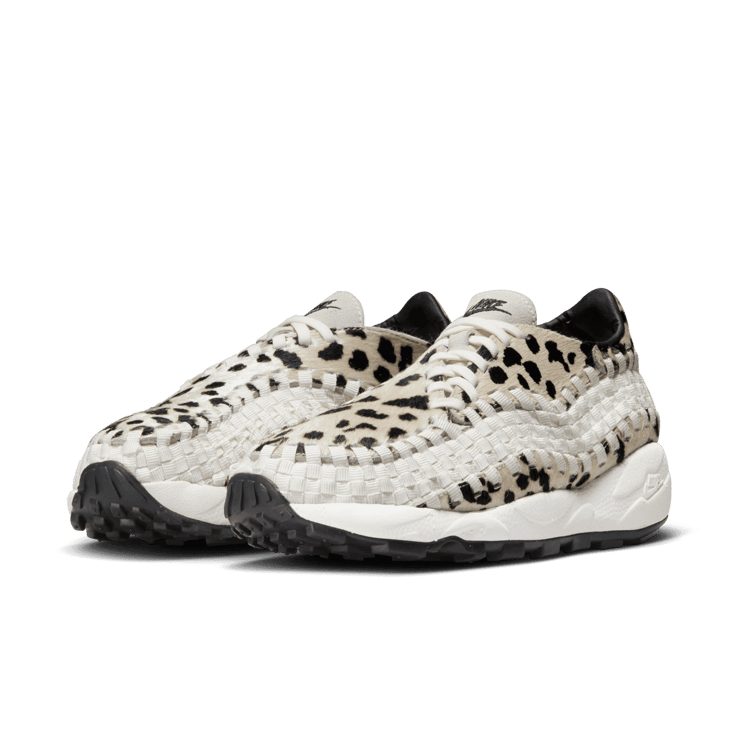 Nike Air Footscape Woven White Cow Angle 2