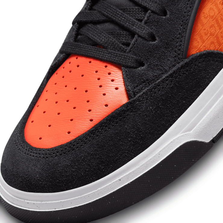 Nike SB React Leo Black Electro Orange Angle 5