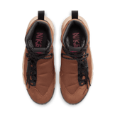 Nike Magmascape SP sacai Light British Tan Angle 1