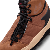 Nike Magmascape SP sacai Light British Tan Angle 10