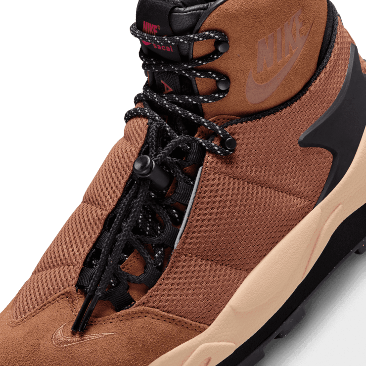 Nike Magmascape SP sacai Light British Tan Angle 10