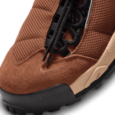 Nike Magmascape SP sacai Light British Tan Angle 4
