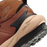 Nike Magmascape SP sacai Light British Tan Angle 5
