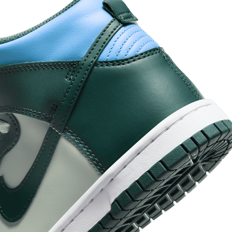 Nike Dunk High Deep Jungle University Blue (GS) Angle 5