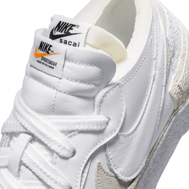 Nike Blazer Low sacai White Grey Angle 6