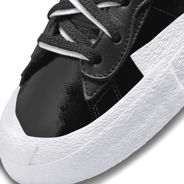 Nike Blazer Low Sacai Black Patent Angle 4