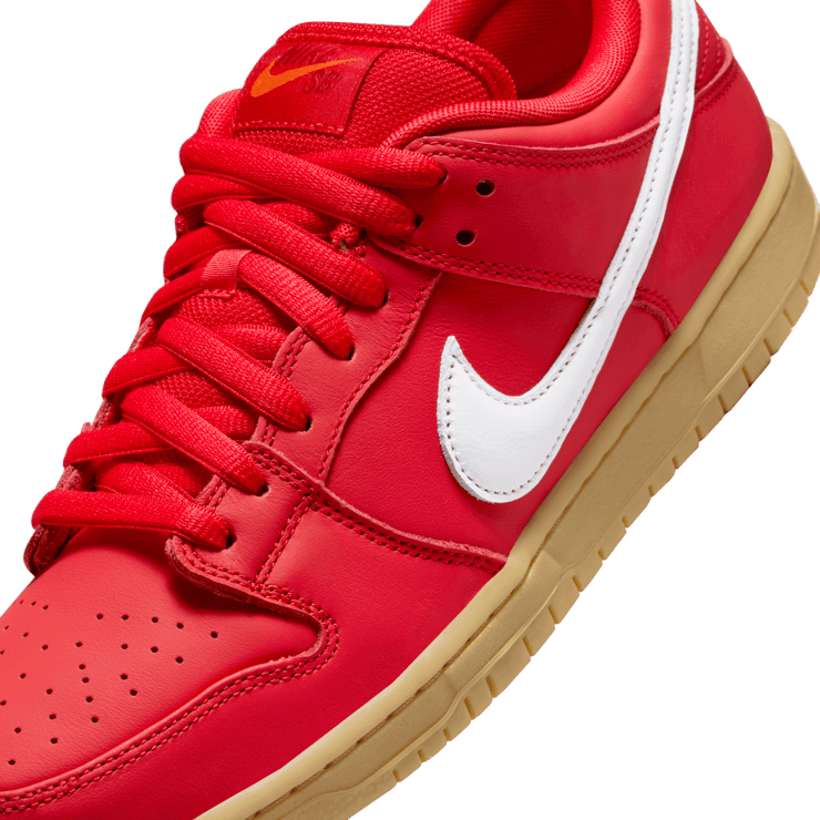 Nike SB Dunk Low University Red Gum Angle 4