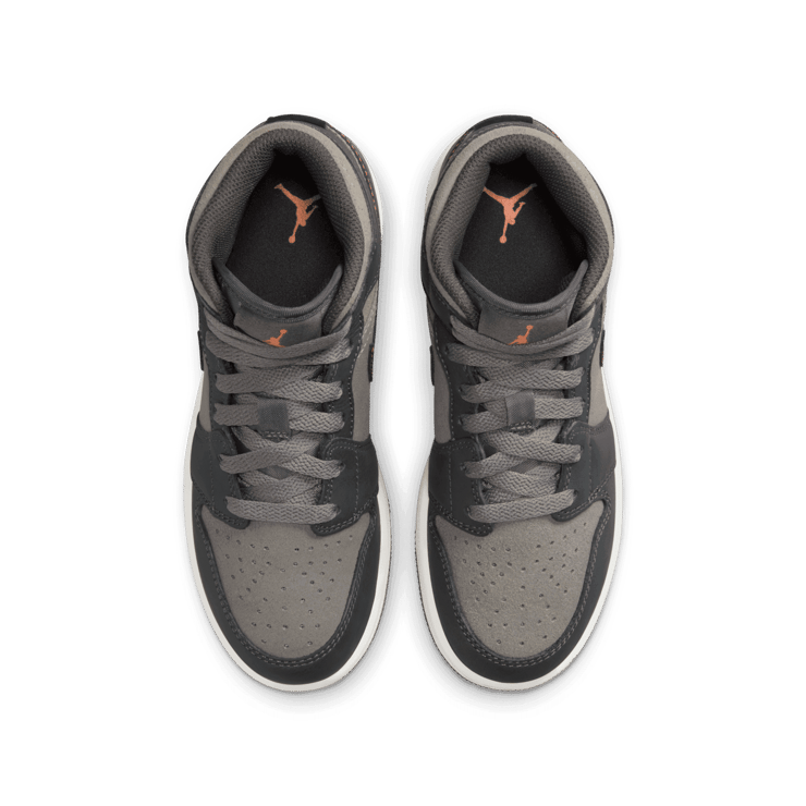 Air Jordan 1 Mid SE Fear (GS) Angle 1