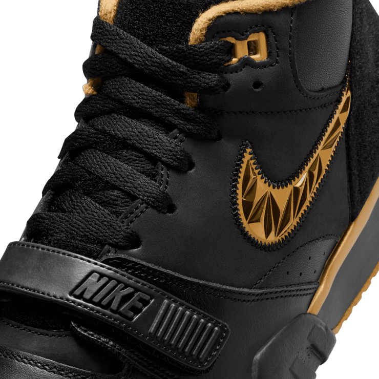 Nike Air Trainer 1 College Football Playoffs Black Gold Angle 4