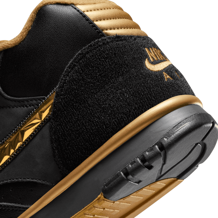 Nike Air Trainer 1 College Football Playoffs Black Gold Angle 5