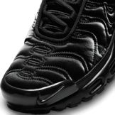Nike Air Max Plus Black Anthracite Angle 4
