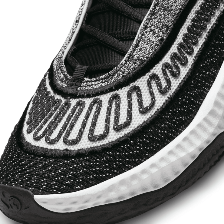 Nike Cosmic Unity 3 Oreo Angle 1