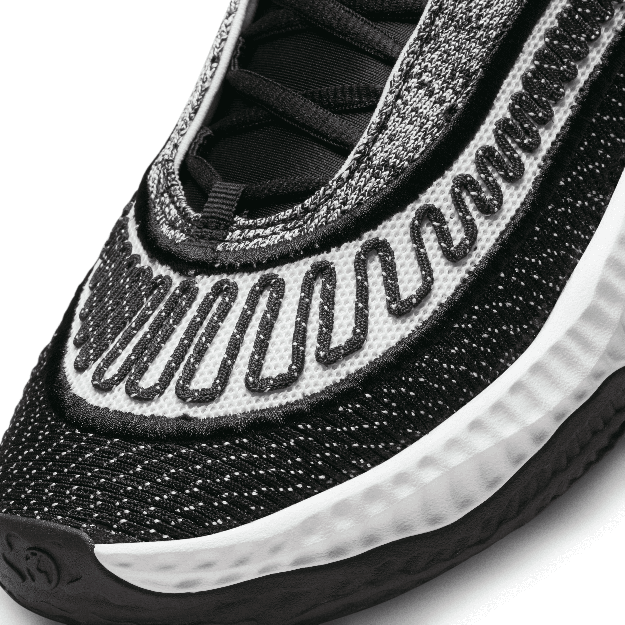 Nike Cosmic Unity 3 Oreo Angle 1