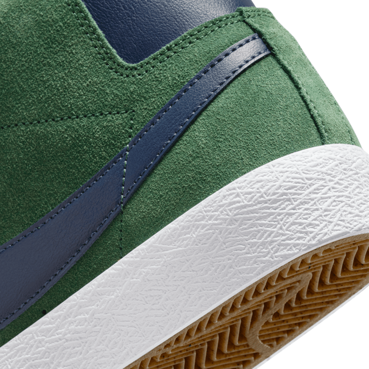 Nike SB Blazer Mid Noble Green Angle 1