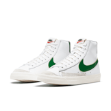 Nike Blazer Mid 77 Vintage Pine Green Angle 3
