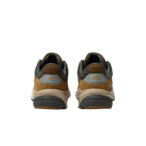 New Balance 990v6 Made in USA Carhartt WIP Angle 4